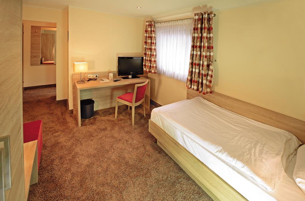 Landhotel Goldener Acker Morsbach  ภายนอก รูปภาพ