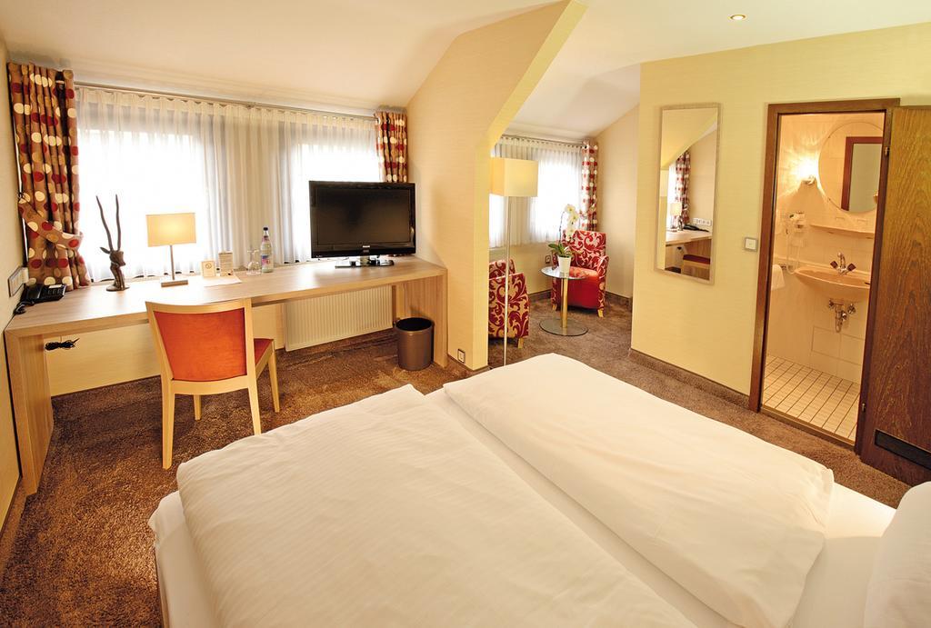 Landhotel Goldener Acker Morsbach  ภายนอก รูปภาพ